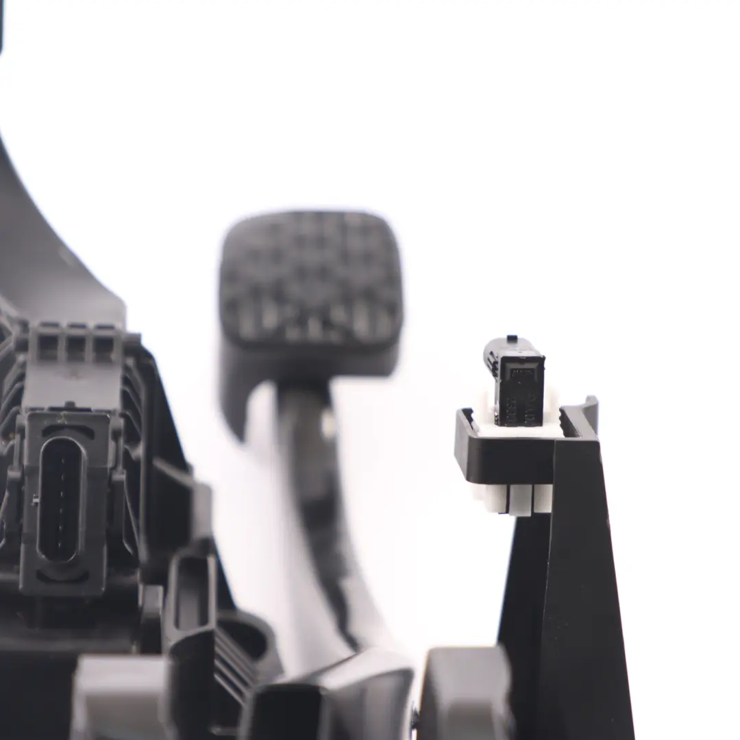 Brake Pedal Mercedes C118 W177 W247 Box Assembly Unit to with Part number A2472900300 Brake Pedal Mercedes C118 W177 W247 Box Assembly Unit - SKU rhd-A2472900300 - Part number A2472900300