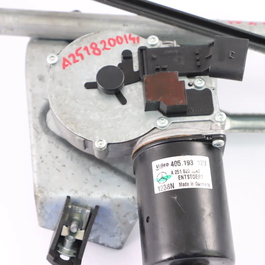 Windscreen Wiper Linkage Motor System A2518200540 to Mercedes W251 with Part number A2518200141 Mercedes W251 Windscreen Wiper Linkage Motor System A2518200540 - SKU rhd-A2518200141 - Part number A2518200141