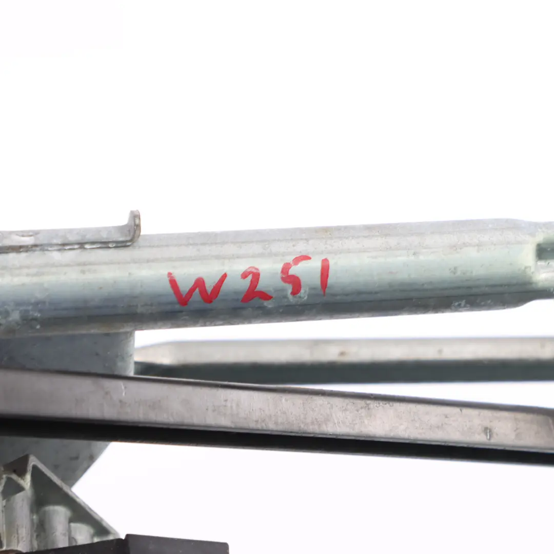 Windscreen Wiper Linkage Motor System A2518200540 to Mercedes W251 with Part number A2518200141 Mercedes W251 Windscreen Wiper Linkage Motor System A2518200540 - SKU rhd-A2518200141 - Part number A2518200141