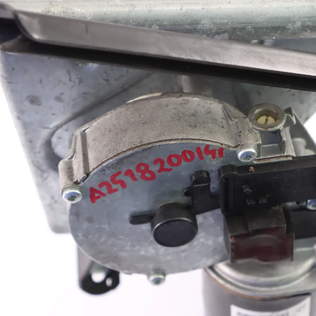 Windscreen Wiper Linkage Motor System A2518200540 to Mercedes W251 with Part number A2518200141 Mercedes W251 Windscreen Wiper Linkage Motor System A2518200540 - SKU rhd-A2518200141 - Part number A2518200141