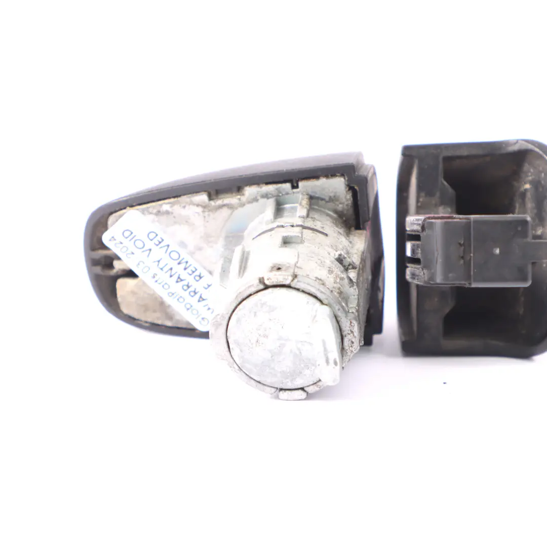 Door Handle Grab Outside Front Right O/S Primed to Mercedes W447 with Part number A4477600059 Mercedes W447 Door Handle Grab Outside Front Right O/S Primed - SKU rhd-A4477600059-1 - Part number A4477600059