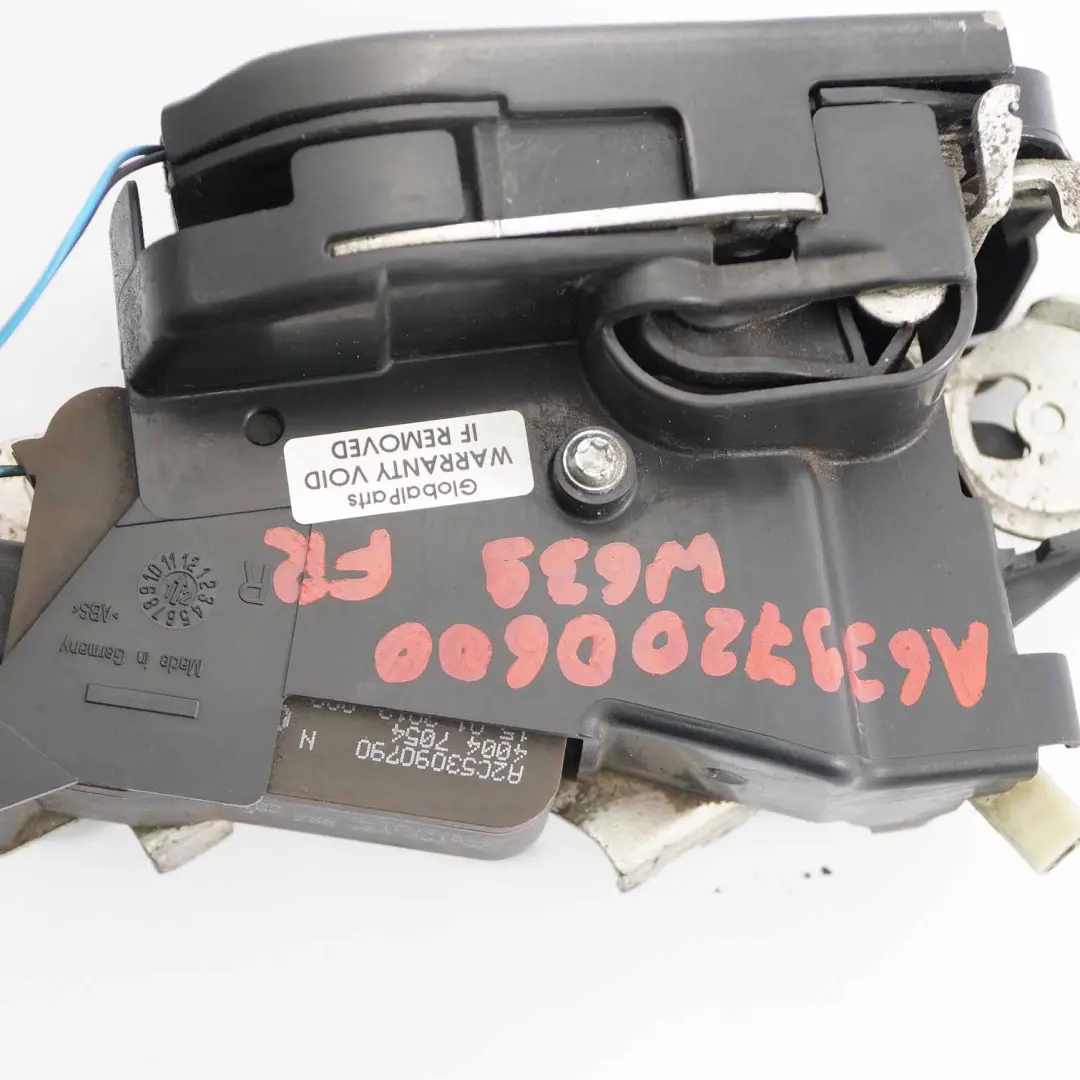 Door Lock Mercedes Vito W639 Actuator Mechanism Front Right O/S to with Part number A6397200600 Door Lock Mercedes Vito W639 Actuator Mechanism Front Right O/S - SKU rhd-A6397200600 - Part number A6397200600