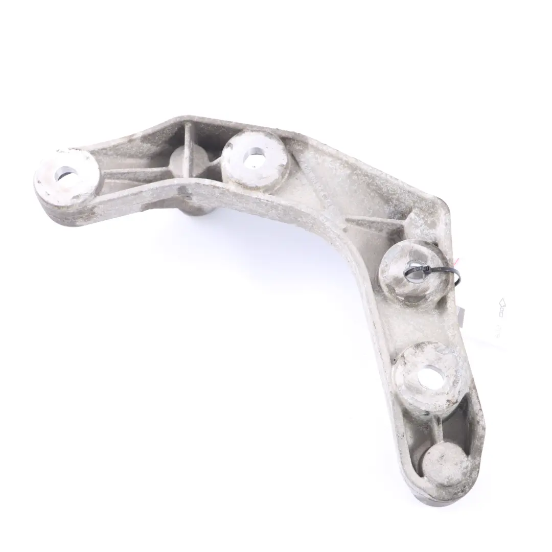 Łapa Wspornik Mocowanie do Mercedes C207 W212 W222 C238 X253 o numerze A6420140600 Mercedes C207 W212 W222 C238 X253 Łapa Wspornik Mocowanie - SKU rhd-A6420140600 - Numer Części A6420140600