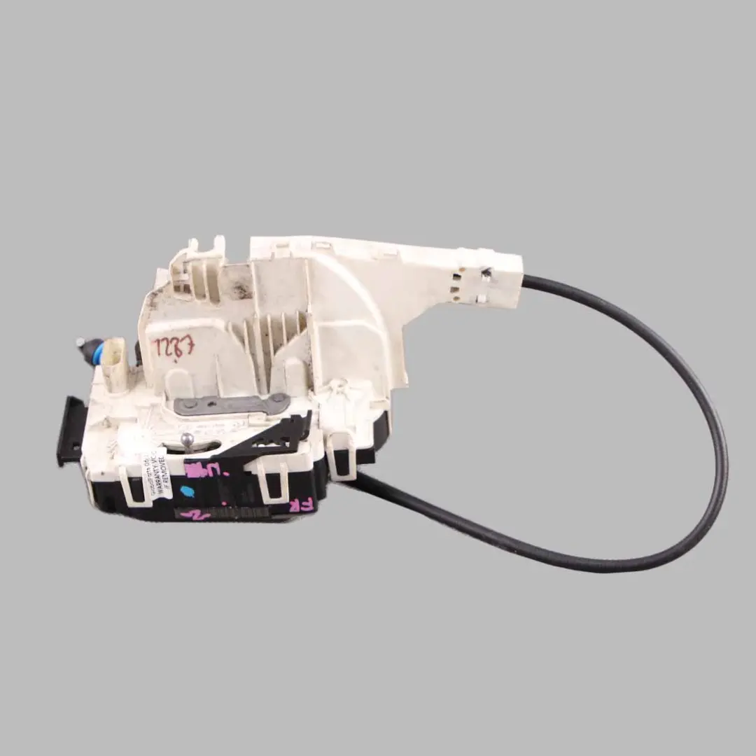 Front Door Lock Right O/S Mechanism Actuator to Mercedes Sprinter W906 with Part number A9067200335 Mercedes Sprinter W906 Front Door Lock Right O/S Mechanism Actuator - SKU rhd-A9067200335 - Part number A9067200335