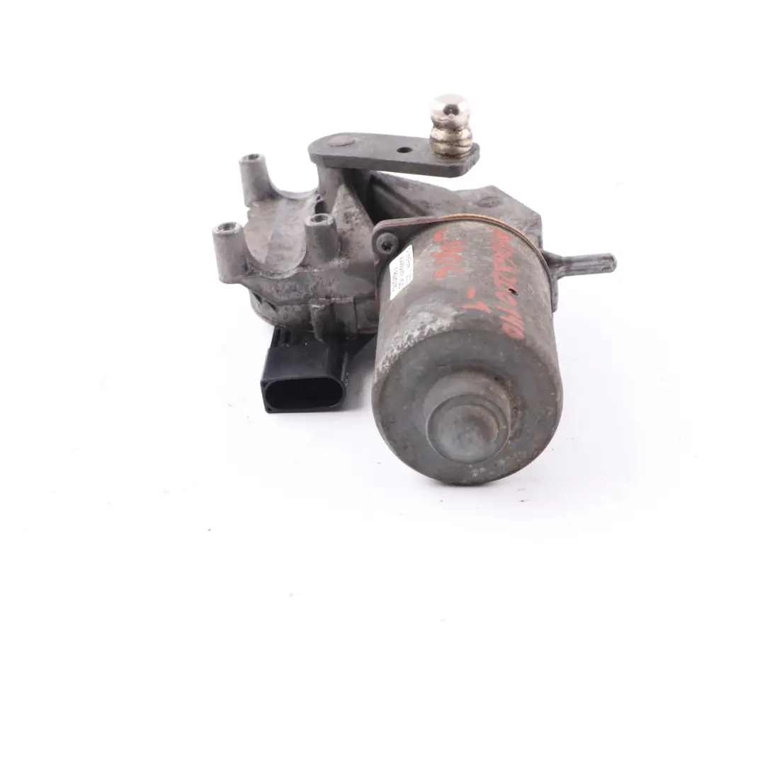 Windscreen Wiper Linkage Motor System to Mercedes Sprinter W906 with Part number A9068200140 Mercedes Sprinter W906 Windscreen Wiper Linkage Motor System - SKU rhd-A9068200140-1 - Part number A9068200140