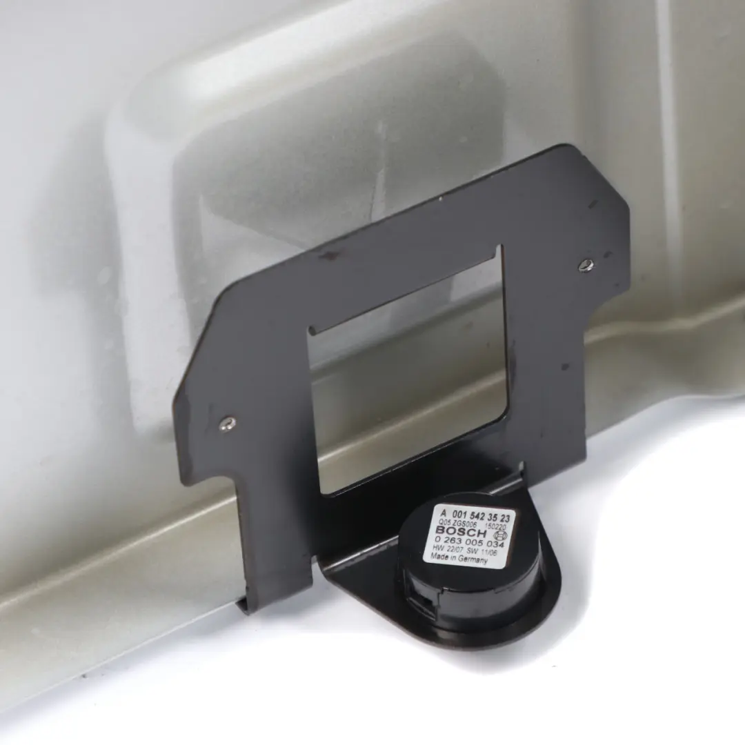 Front Right O/S Driver Seat Mount Base Brilliant Silver to Mercedes W906 Seat Box with Part number A9069106700 Mercedes W906 Seat Box Front Right O/S Driver Seat Mount Base Brilliant Silver - SKU rhd-A9069106700-BRS - Part number A9069106700