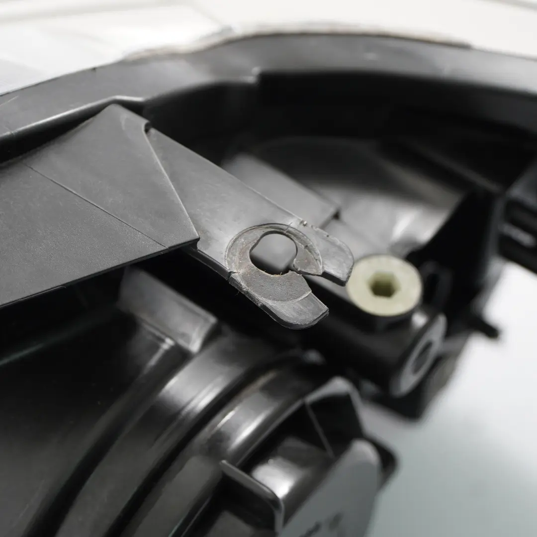 Jaguar XF X250 Headlight Headlamp Xenon Front Right O/S Light Lamp to with Part number C2Z13821 Jaguar XF X250 Headlight Headlamp Xenon Front Right O/S Light Lamp - SKU rhd-C2Z13821 - Part number C2Z13821