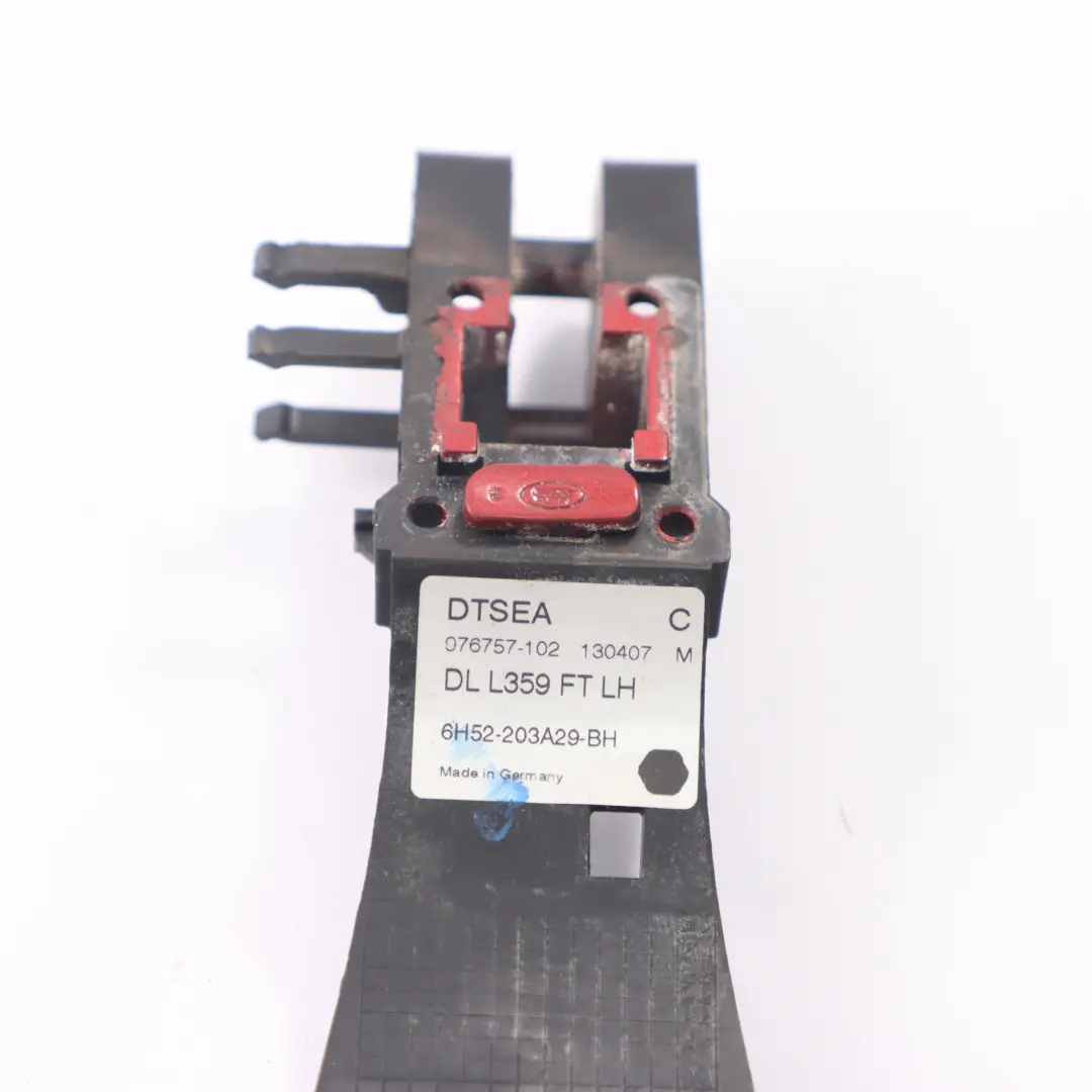 Door Handle Base Front Left N/S Bracket 6H52203A29BH to Land Rover Freelander 2 with Part number CXF500150 Land Rover Freelander 2 Door Handle Base Front Left N/S Bracket 6H52203A29BH - SKU rhd-CXF500150 - Part number CXF500150