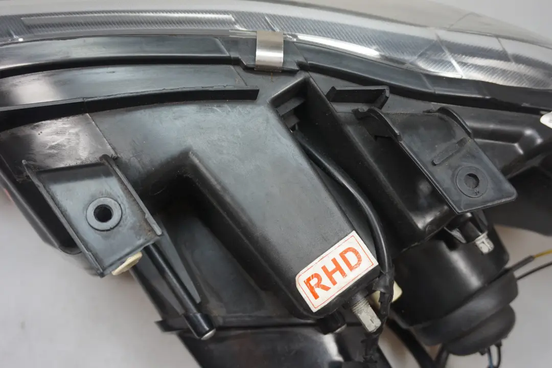 Projector Headlight Sonar Right O/S to BMW 3 Series with Part number E90 ANGEL EYE BMW 3 Series Projector Headlight Sonar Right O/S - SKU rhd-E90 ANGEL EYE - Part number E90 ANGEL EYE