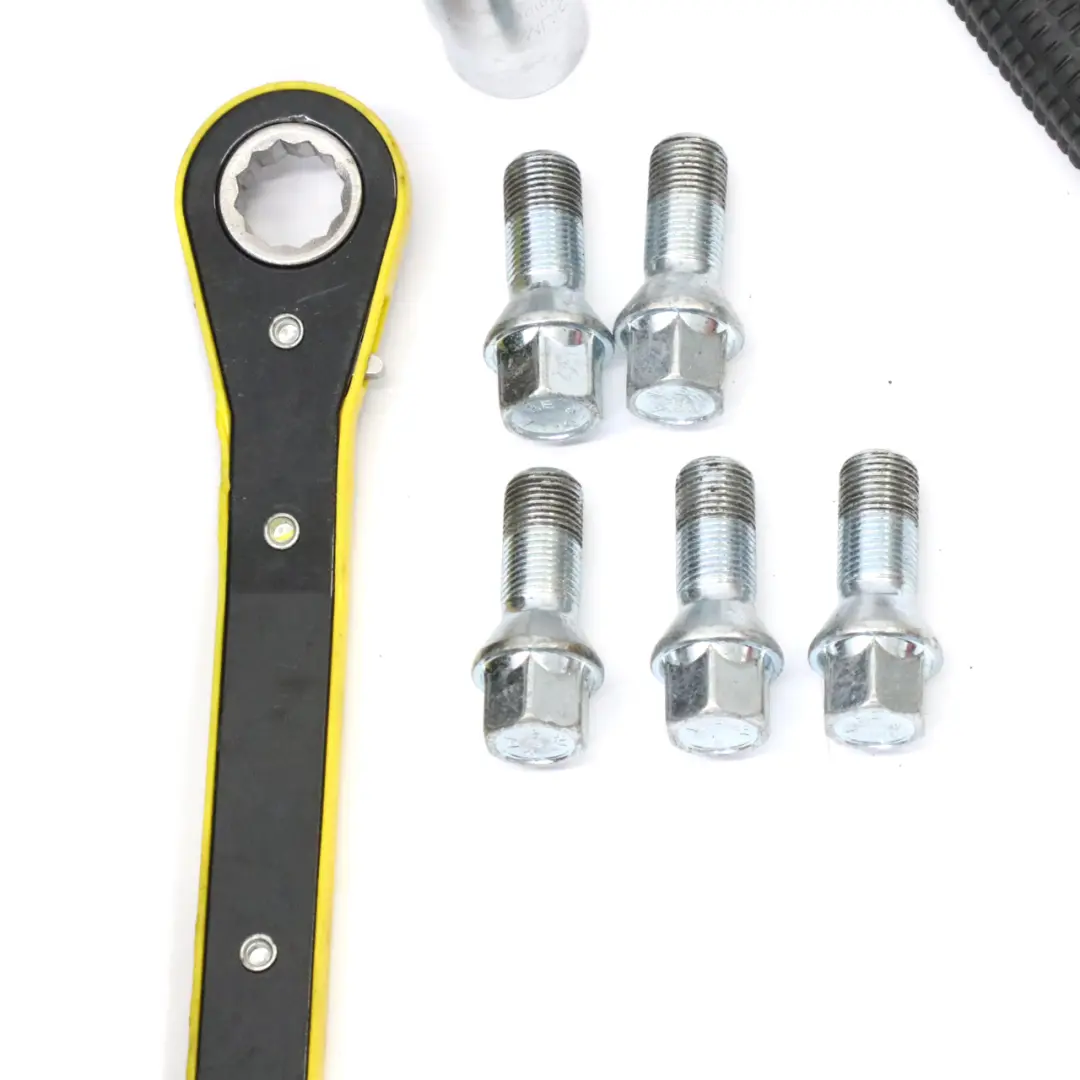 Hero Ruota di scorta 125/80 R17 Linglong Pneumatici Accessori per BMW F20 Road con numero di parte Road hero wheel BMW F20 Road Hero Ruota di scorta 125/80 R17 Linglong Pneumatici Accessori - SKU Road hero wheel - Numero di parte Road hero wheel