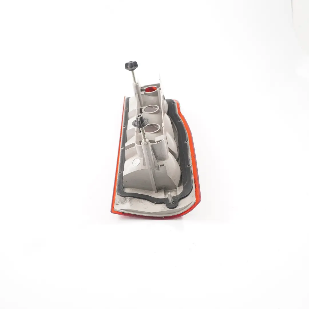 Luz Trasera Izquierda Lámpara Panel Lateral 6C1113405AA para Ford Transit MK7 con número de pieza TK034779 Ford Transit MK7 Luz Trasera Izquierda Lámpara Panel Lateral 6C1113405AA - SKU TK034779-1 - Número de pieza TK034779