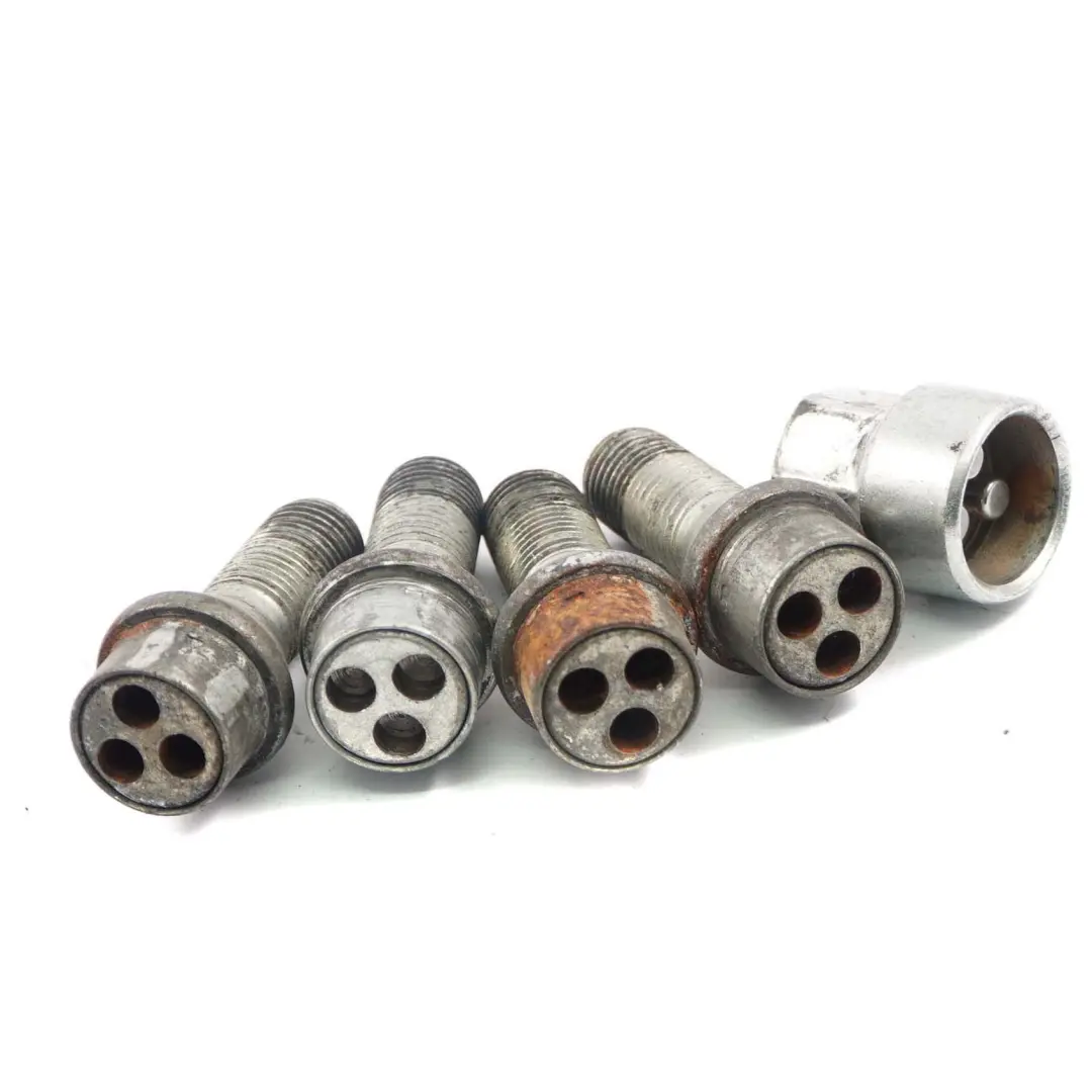 Jeu d'ecrous de securite pour boulons blocage roue Trilock M12x1.50 pour BMW E65 E83 à propos du numéro de pièce Trilock Bolts E83 BMW E65 E83 Jeu d'ecrous de securite pour boulons blocage roue Trilock M12x1.50 - SKU Trilock Bolts E83 - Numéro de pièce Trilock Bolts E83