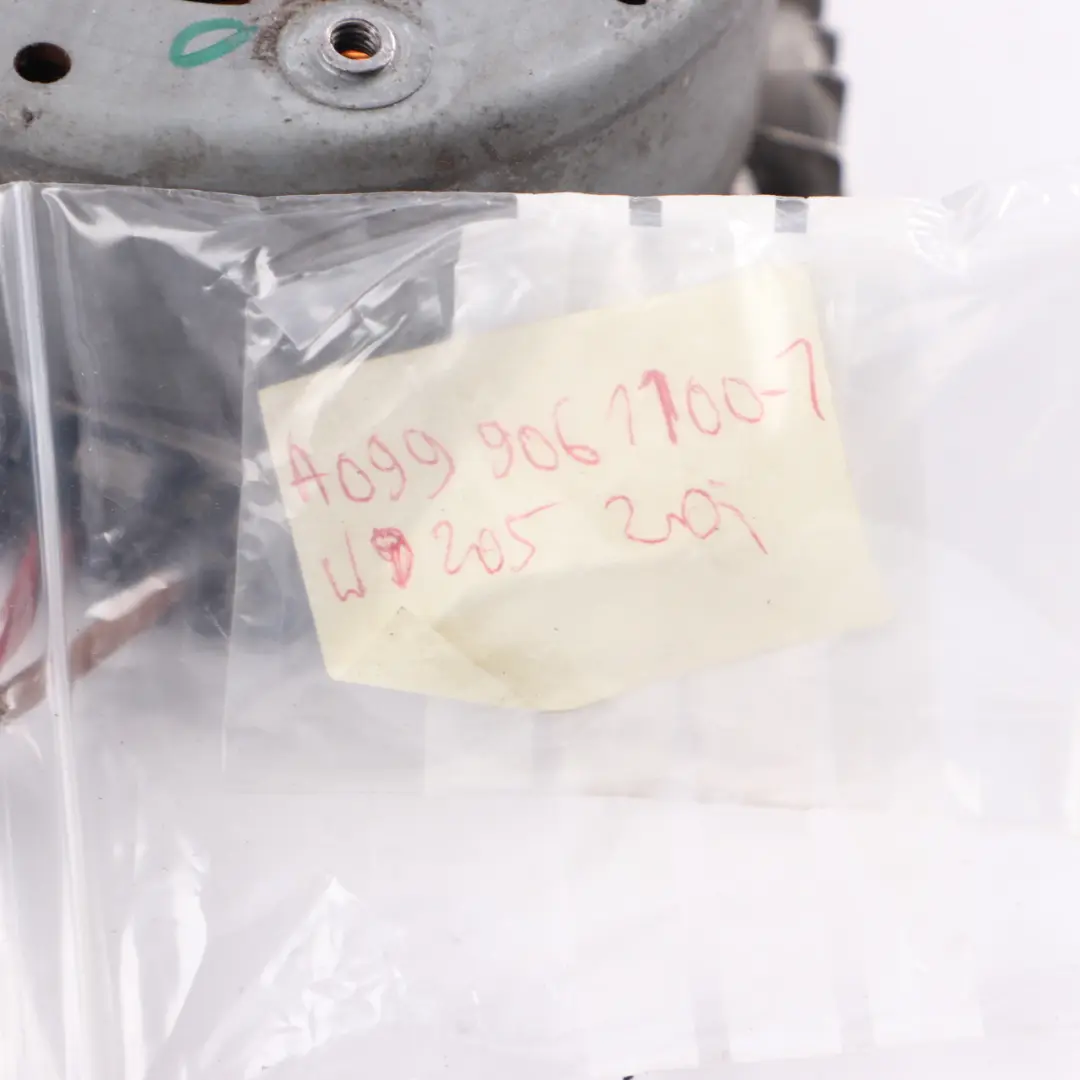 Motore Mercedes W205 Motore ventola radiatore 12V Controllore ECU per con numero di parte A0999061100 Motore Mercedes W205 Motore ventola radiatore 12V Controllore ECU - SKU A0999061100-1 - Numero di parte A0999061100