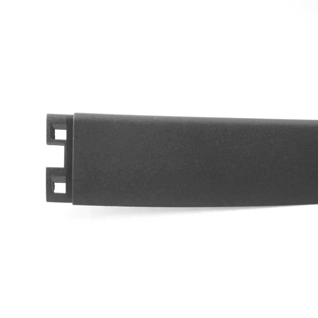 Tapa maletero Mercedes W246 embellecedor superior izquierda negro A2467400501 para con número de pieza A2467400601 Tapa maletero Mercedes W246 embellecedor superior izquierda negro A2467400501 - SKU A2466902900-1 - Número de pieza A2467400601