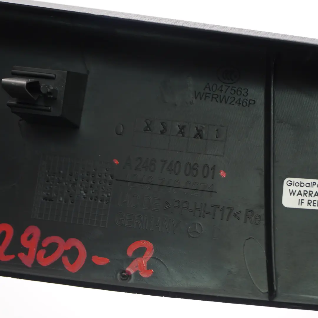Listwa Wykończenia Klapy Bagażnika Górna Prawa do Mercedes W246 o numerze A2467400601 Mercedes W246 Listwa Wykończenia Klapy Bagażnika Górna Prawa - SKU A2466902900-2 - Numer Części A2467400601