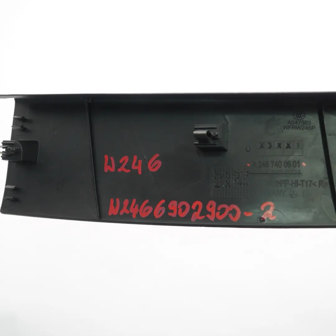 Tapa del maletero Mercedes W246 embellecedor superior derecho negro para con número de pieza A2467400601 Tapa del maletero Mercedes W246 embellecedor superior derecho negro - SKU A2466902900-2 - Número de pieza A2467400601