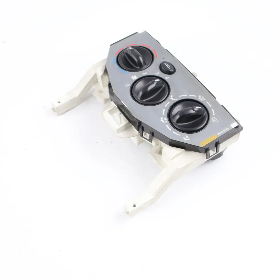 Conditioning Panel Renault Trafic II Vivaro A Heater Climate Control to Air with Part number X83WKA Air Conditioning Panel Renault Trafic II Vivaro A Heater Climate Control - SKU X83WKA - Part number X83WKA