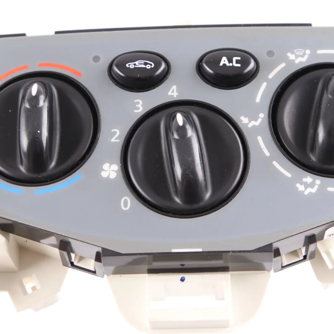 Conditioning Panel Renault Trafic II Vivaro A Heater Climate Control to Air with Part number X83WKB Air Conditioning Panel Renault Trafic II Vivaro A Heater Climate Control - SKU X83WKB - Part number X83WKB