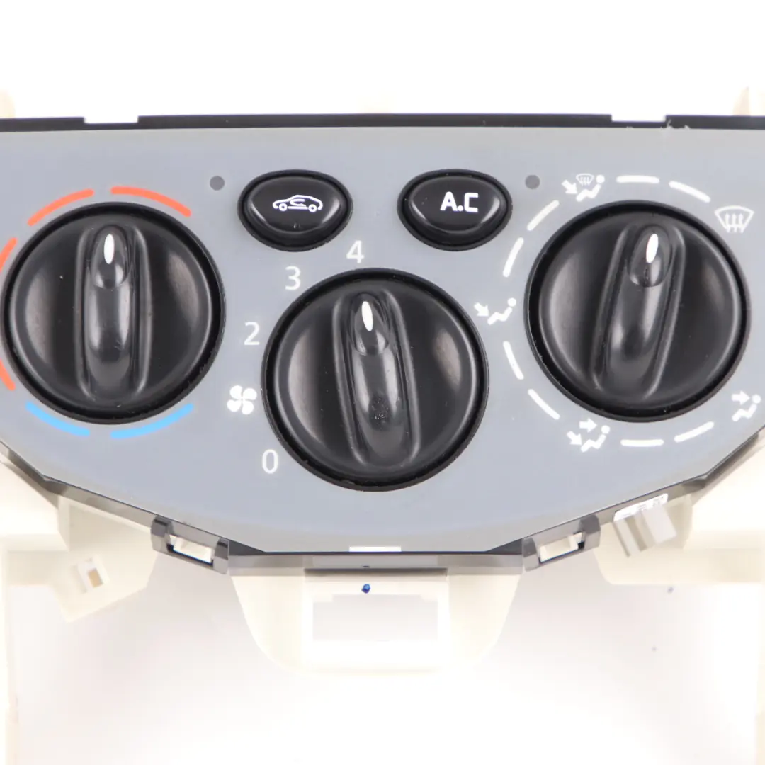 Conditioning Panel Renault Trafic II Vivaro A Heater Climate Control to Air with Part number X83WKB Air Conditioning Panel Renault Trafic II Vivaro A Heater Climate Control - SKU X83WKB - Part number X83WKB