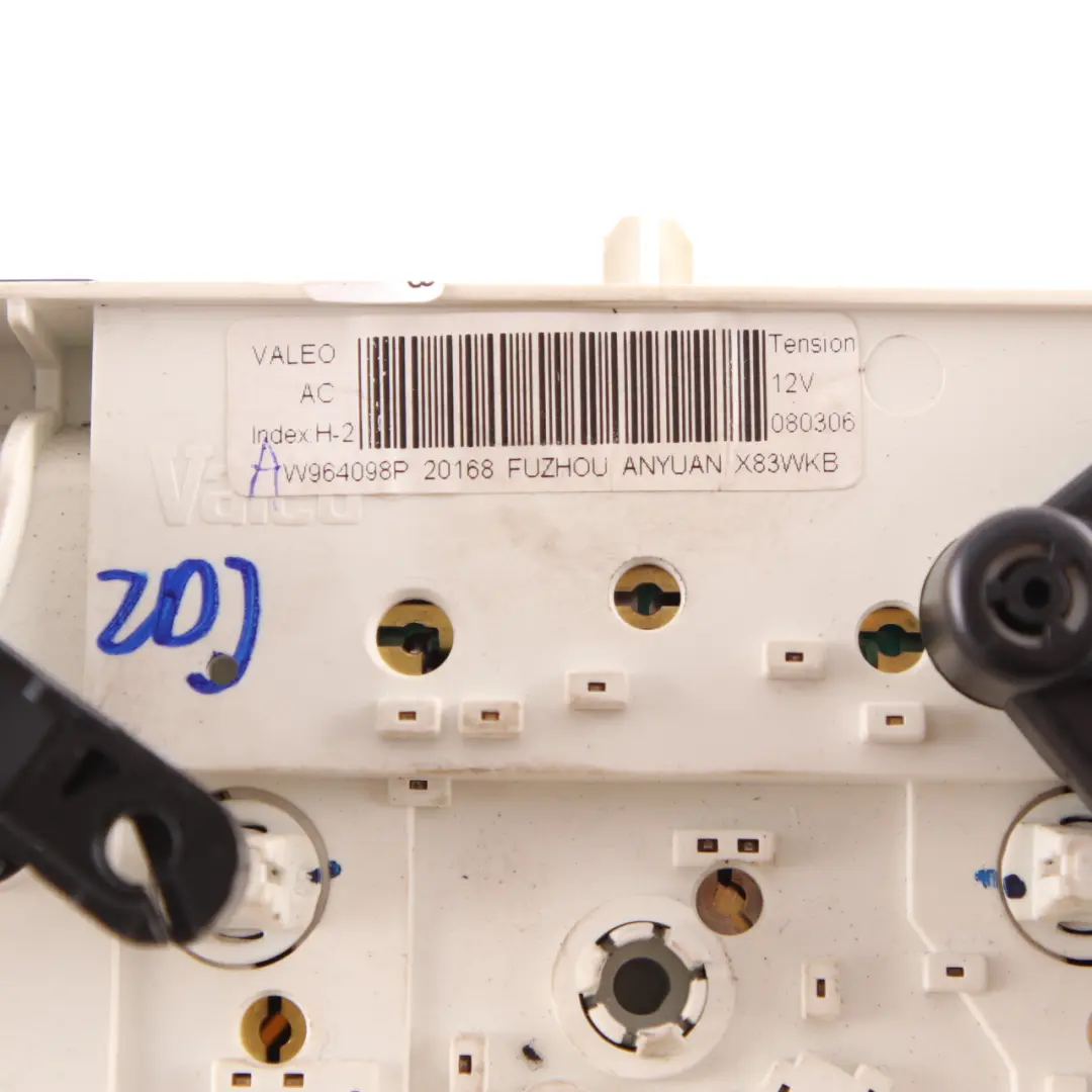 Conditioning Panel Renault Trafic II Vivaro A Heater Climate Control to Air with Part number X83WKB Air Conditioning Panel Renault Trafic II Vivaro A Heater Climate Control - SKU X83WKB - Part number X83WKB