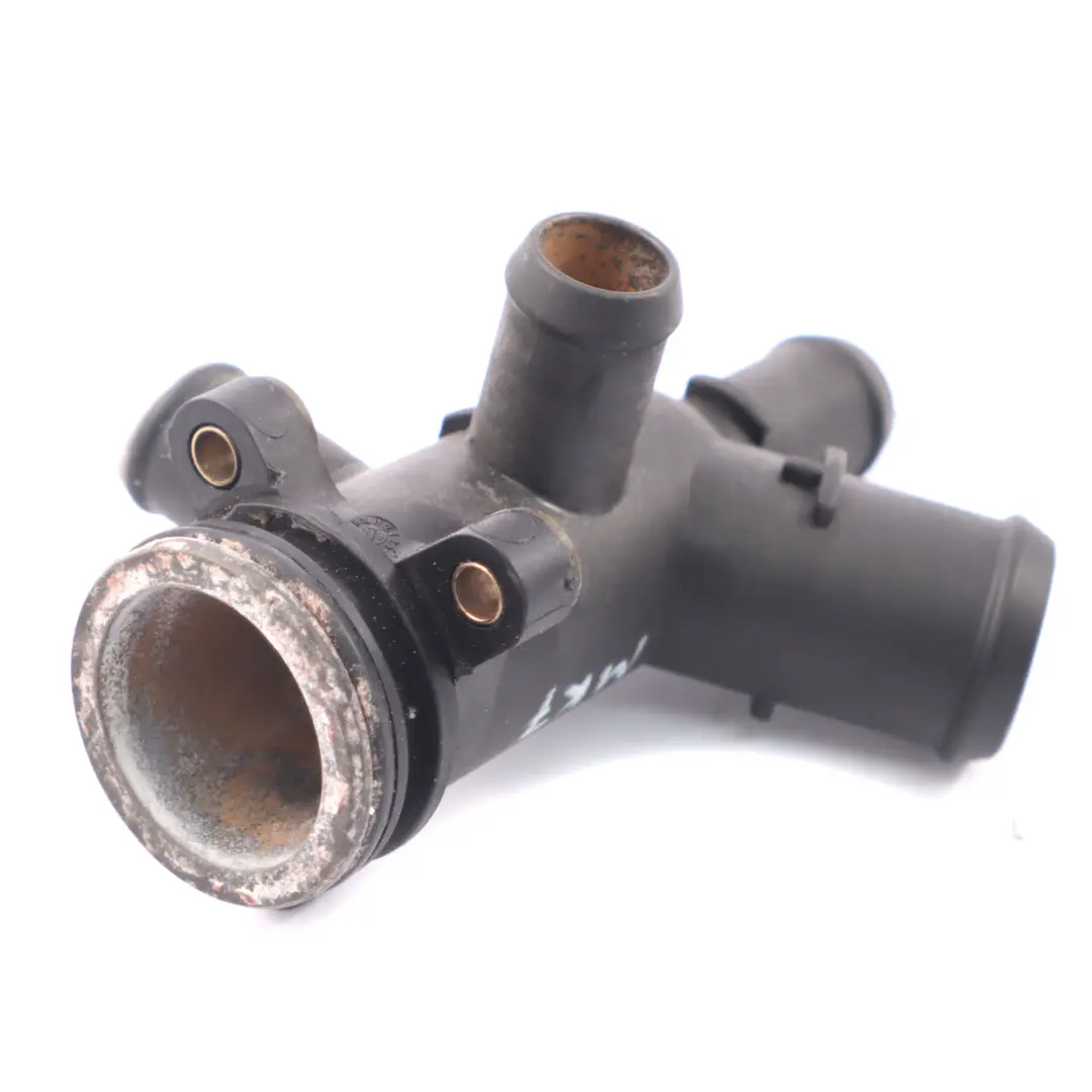 Tubo Pompa Acqua Motore Flangia Refrigerante per Ford Transit MK7 TDCI con numero di parte YC1Q-8A544-AC Ford Transit MK7 TDCI Tubo Pompa Acqua Motore Flangia Refrigerante - SKU YC1Q-8A544-AC - Numero di parte YC1Q-8A544-AC