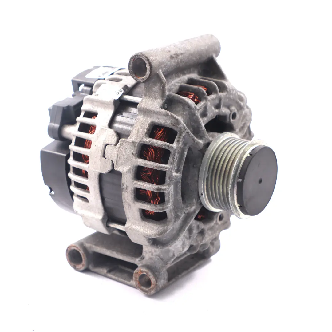 M57 Alternator do Land Rover Range Rover L322 3.0d o numerze YLE000051 Land Rover Range Rover L322 3.0d M57 Alternator - SKU YLE000051 - Numer Części YLE000051