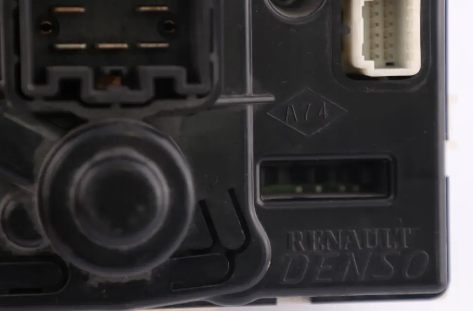 Renault Master 3 Opel Movano Air Con Control Unit Module - SKU 5L7741100 - Part number 5L7741100