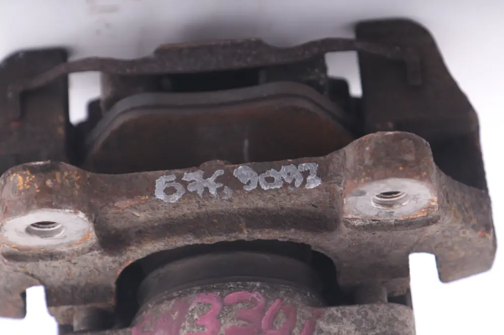 Étrier De Frein Avant Gauche BMW E90 E91 E92 Boîtier De Support 57/24/330 pour à propos du numéro de pièce 6769093 Étrier De Frein Avant Gauche BMW E90 E91 E92 Boîtier De Support 57/24/330 - SKU 6769093 - Numéro de pièce 6769093