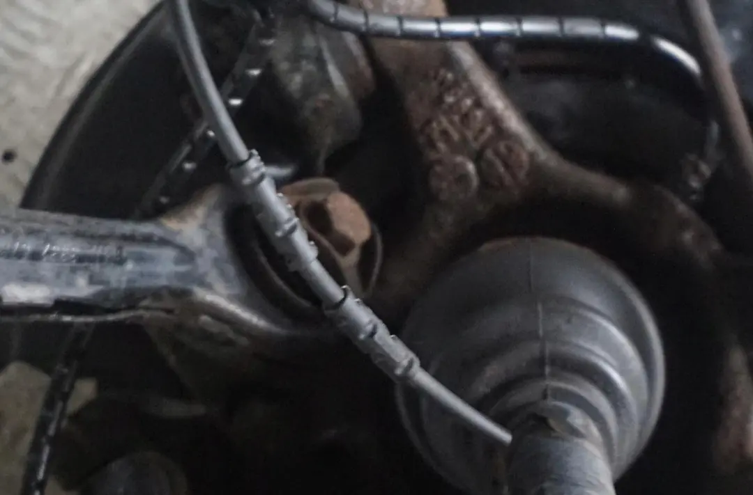 N43 Sospensione posteriore destra Gamba Asse Freno Mozzo Manuale per BMW E93 320i con numero di parte 6774808 BMW E93 320i N43 Sospensione posteriore destra Gamba Asse Freno Mozzo Manuale - SKU 6774808-1 - Numero di parte 6774808