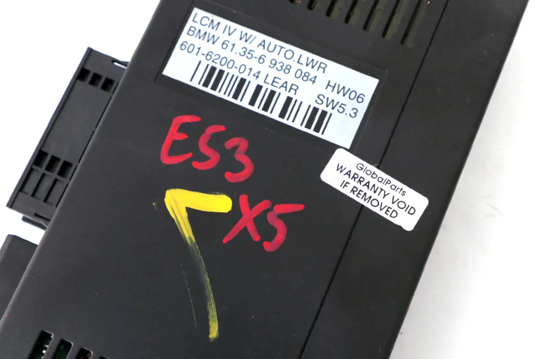 Light Check Module Control Unit ECU Lear LCM IV to BMW X5 Series E53 with Part number 6961142 BMW X5 Series E53 Light Check Module Control Unit ECU Lear LCM IV - SKU 6938084 - Part number 6961142