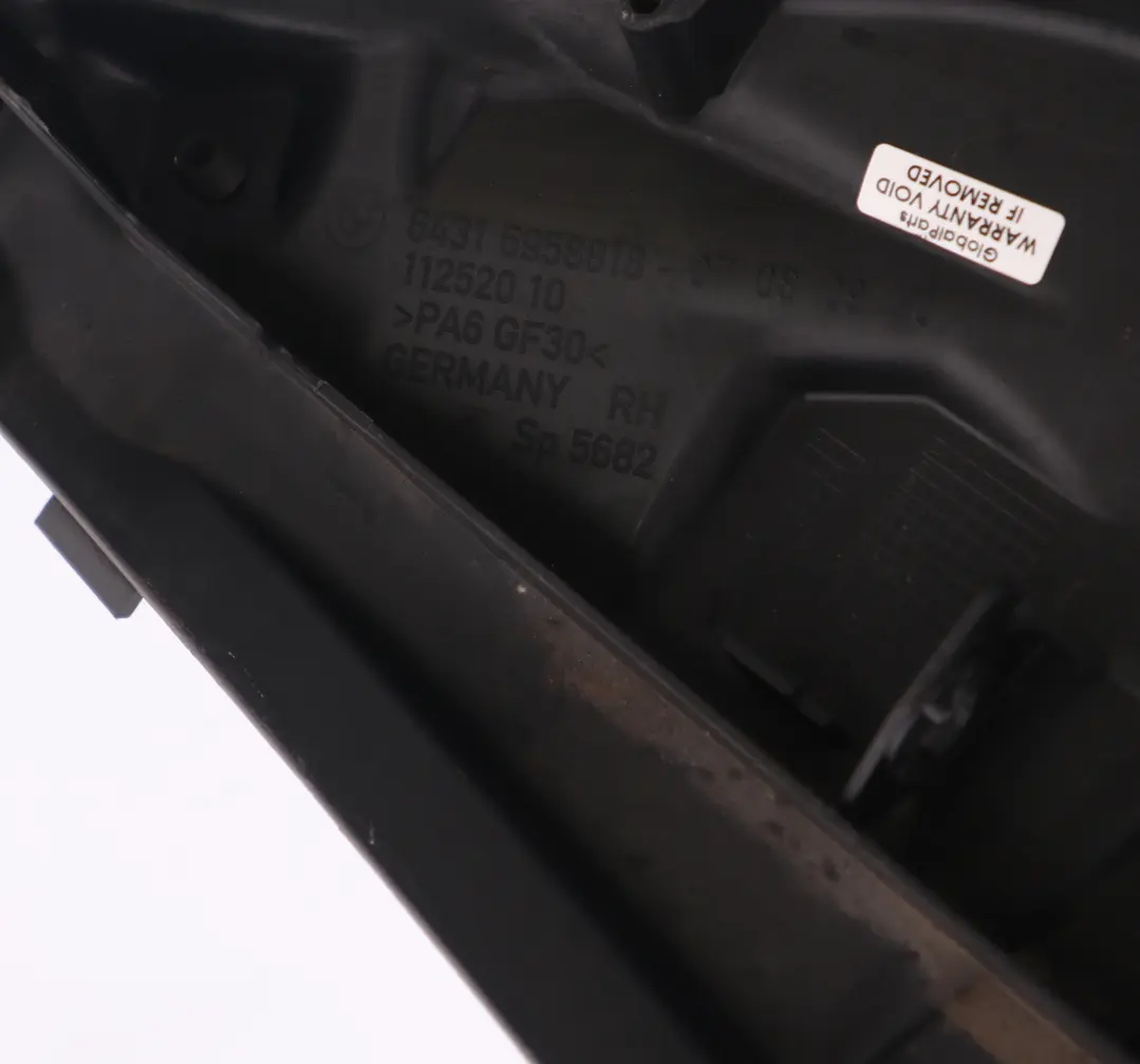 Gehäuse Mikrofilter Unterteil Rechts für BMW 3 er E90 E92 E93 M3 mit Teilenummer 6958818 BMW 3 er E90 E92 E93 M3 Gehäuse Mikrofilter Unterteil Rechts - SKU 6958818 - Teilenummer 6958818