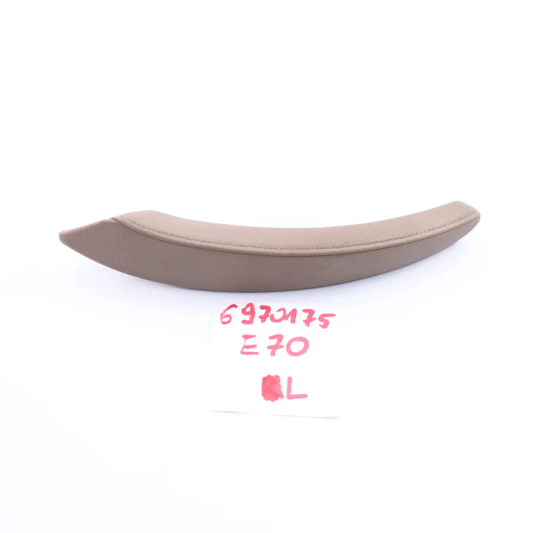 Tür verkleidung Ziehen Handgriff vorne hinten links Leder Camel für BMW X5 E70 mit Teilenummer 6970175 BMW X5 E70 Tür verkleidung Ziehen Handgriff vorne hinten links Leder Camel - SKU 6970175 - Teilenummer 6970175