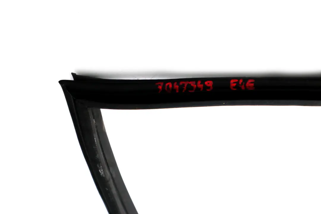 Joint De Protection Bord Vitre Latérale Arrière Gauche/Droite pour BMW E46 à propos du numéro de pièce 7047349 BMW E46 Joint De Protection Bord Vitre Latérale Arrière Gauche/Droite - SKU 7047349 - Numéro de pièce 7047349