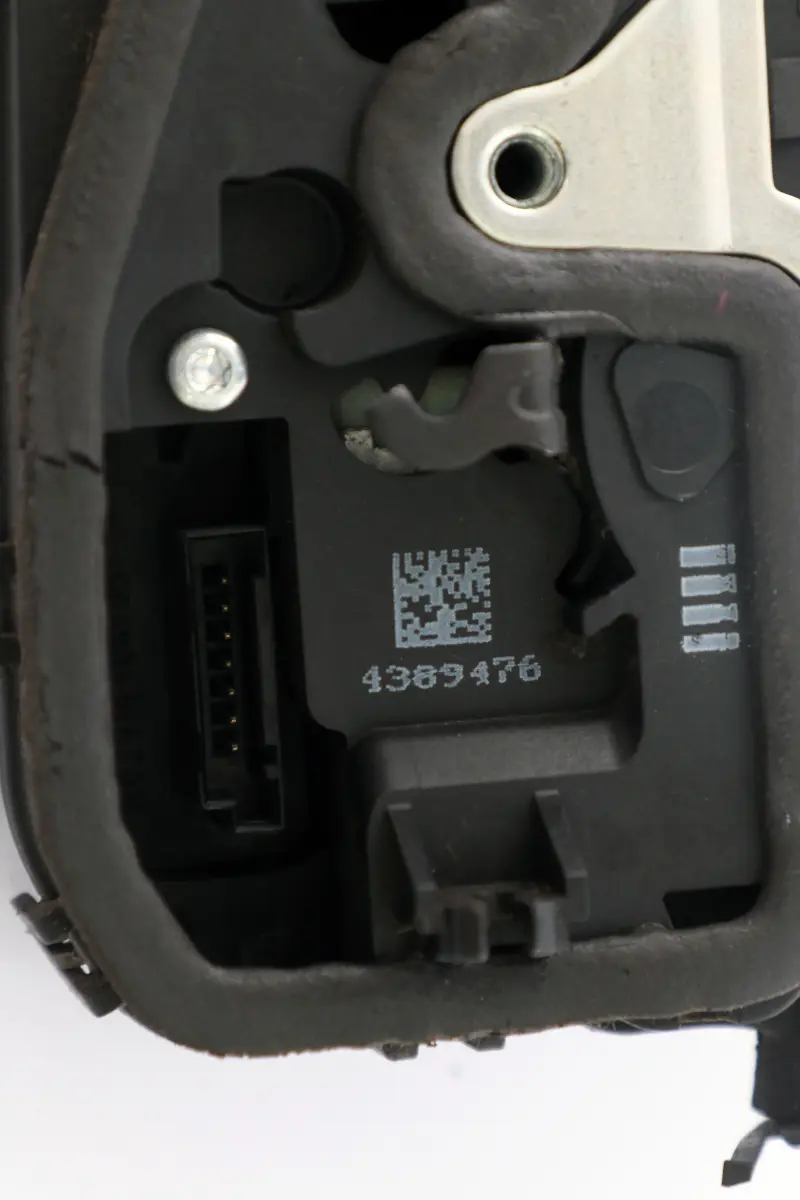 Puerta Trasera Derecha Pestillo Activador Cerradura 4389476 para BMW E90 E91 con número de pieza 7060296 BMW E90 E91 Puerta Trasera Derecha Pestillo Activador Cerradura 4389476 - SKU 7060296 - Número de pieza 7060296