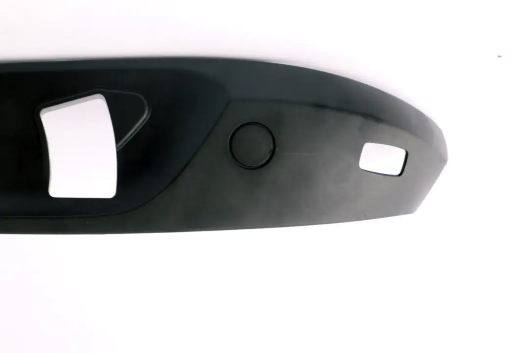 Reihe E87 E87N Blende Sitz aussen rechts Schwarz für BMW 1 mit Teilenummer 7118482 BMW 1 Reihe E87 E87N Blende Sitz aussen rechts Schwarz - SKU 7118482-2 - Teilenummer 7118482