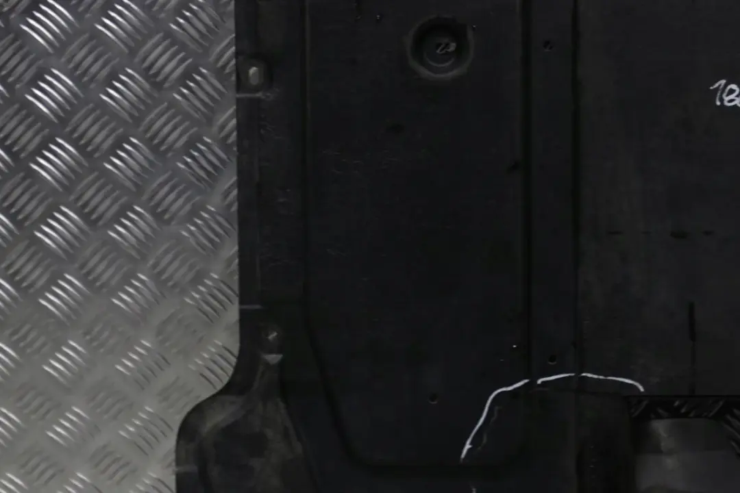 Underfloor Coating Centre Chassis Cover to BMW 5 E60 E61 5 with Part number 7154147 BMW 5 E60 E61 5 Underfloor Coating Centre Chassis Cover - SKU 7154147-5 - Part number 7154147