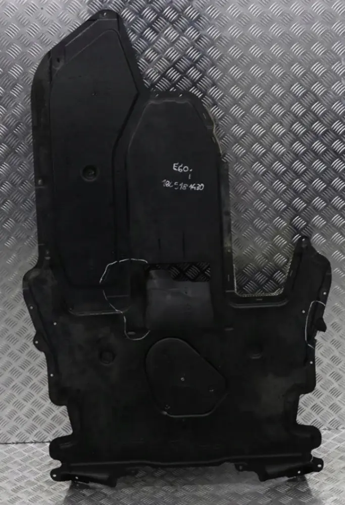 Underfloor Coating Centre Chassis Cover to BMW 5 E60 E61 5 with Part number 7154147 BMW 5 E60 E61 5 Underfloor Coating Centre Chassis Cover - SKU 7154147-5 - Part number 7154147