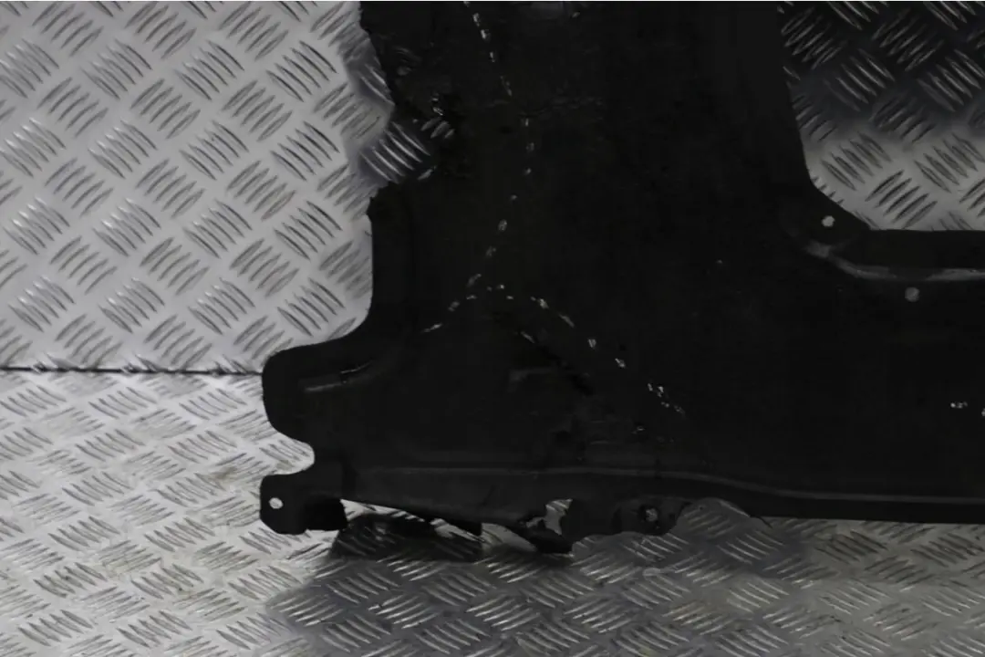 Unterbodenverkleidung Mitte 5175 für BMW 5 er E60 E61 6 Diesel mit Teilenummer 7154147 BMW 5 er E60 E61 6 Diesel Unterbodenverkleidung Mitte 5175 - SKU 7154147-6 - Teilenummer 7154147