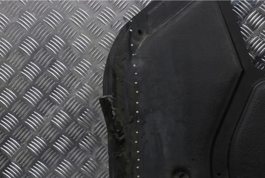 Unterbodenverkleidung Mitte 5175 für BMW 5 er E60 E61 6 Diesel mit Teilenummer 7154147 BMW 5 er E60 E61 6 Diesel Unterbodenverkleidung Mitte 5175 - SKU 7154147-6 - Teilenummer 7154147