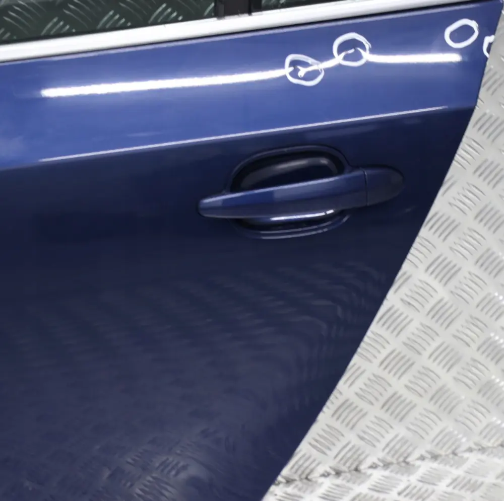 Tür Hinten Links Silbergrau Silber Grau Metallic - A08 für BMW 5 E60 2 mit Teilenummer 7202341 BMW 5 E60 2 Tür Hinten Links Silbergrau Silber Grau Metallic - A08 - SKU 7202341-MYS3 - Teilenummer 7202341