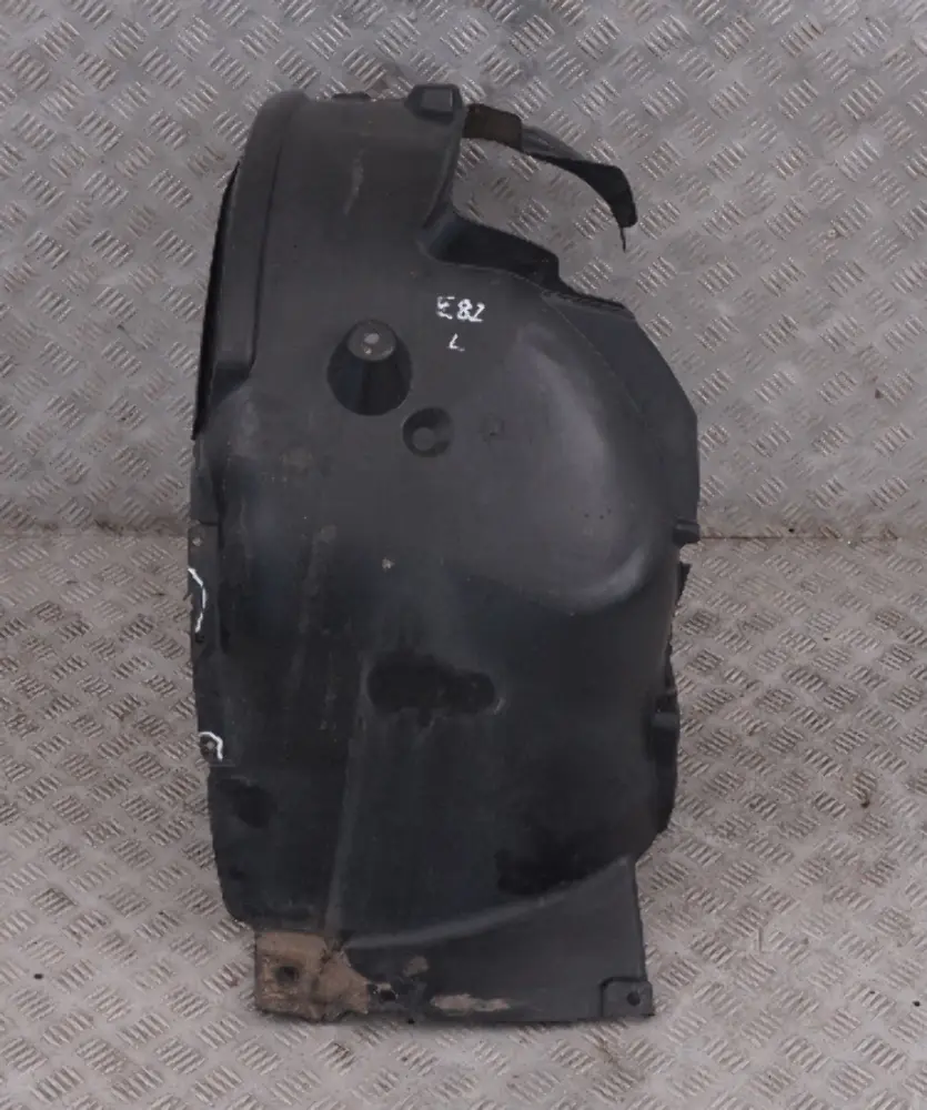 Front Left Wheel N/S Arch Housing Trim Splash Guard to BMW 1 Series E82 Coupe with Part number 7207649 BMW 1 Series E82 Coupe Front Left Wheel N/S Arch Housing Trim Splash Guard - SKU 7207649 - Part number 7207649