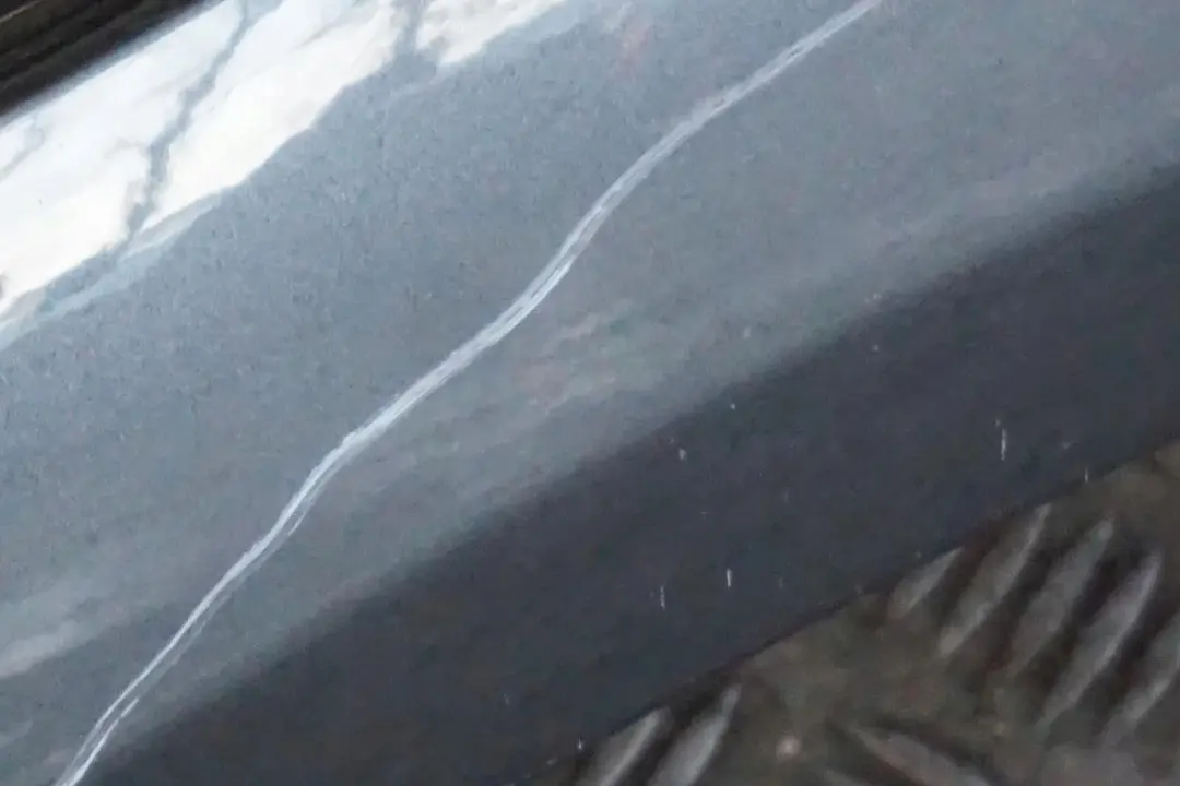 Fahrerseite Seitenwand Hinten Rechts Mineralgrau Grau - B39 für BMW Z4 er E89 mit Teilenummer 7225124 BMW Z4 er E89 Fahrerseite Seitenwand Hinten Rechts Mineralgrau Grau - B39 - SKU 7225124-MG - Teilenummer 7225124