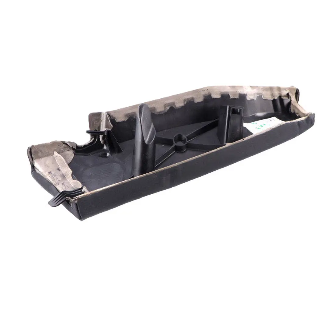  Embellecedor Lateral BMW F33 M4 F83 Cabrio Escudo Trasero Cuero Derecho - SKU 8058142 - Número de pieza 8058142