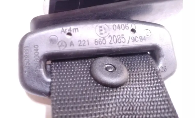 Mercedes W221 Cintura di sicurezza posteriore centrale nera - SKU A2218602085 - Numero di parte A2218602085