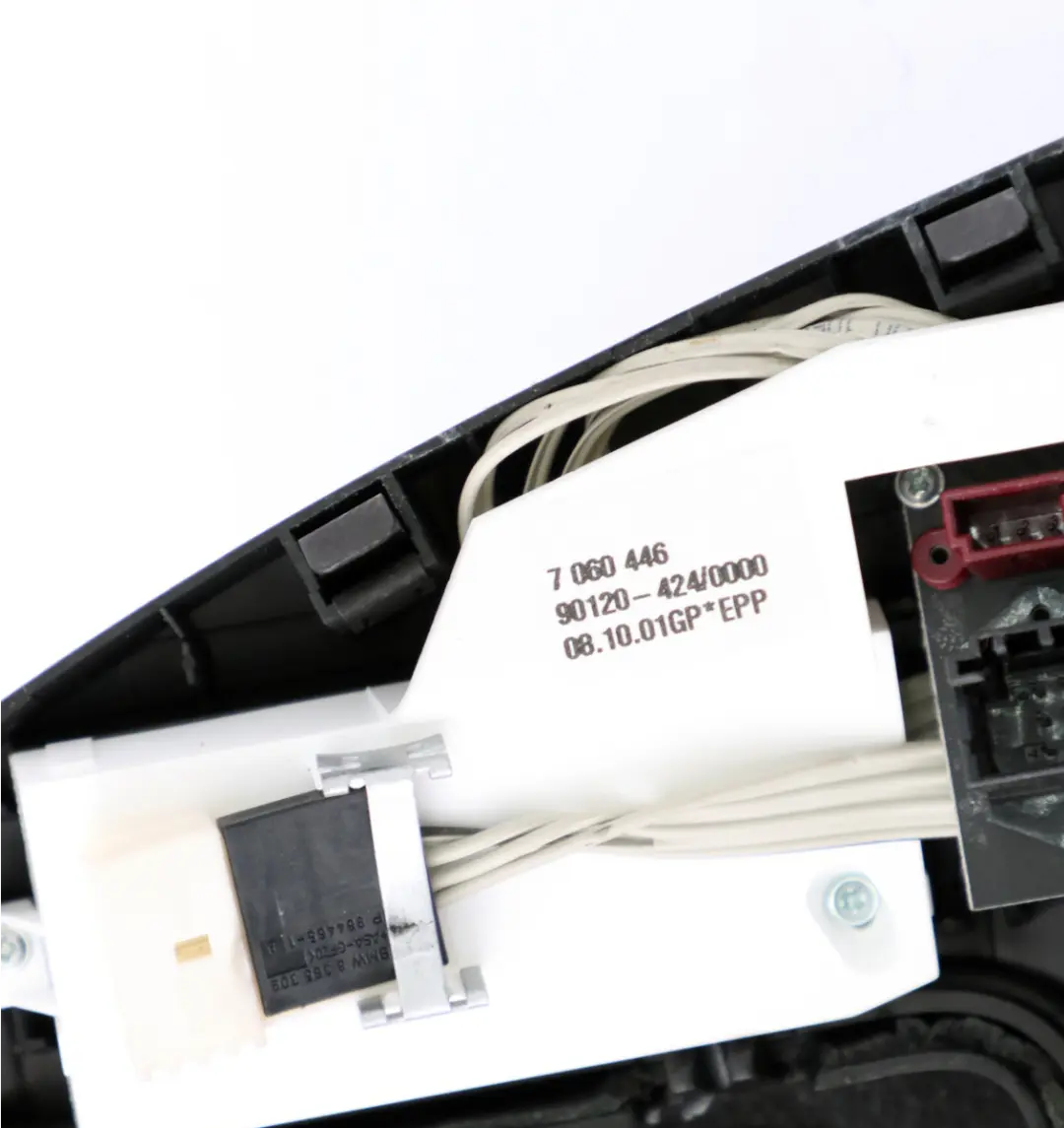 Selector Trim Cover to BMW X5 Series E53 Automatic Gear with Part number 7060446 BMW X5 Series E53 Automatic Gear Selector Trim Cover - SKU rhd-7060446-1 - Part number 7060446