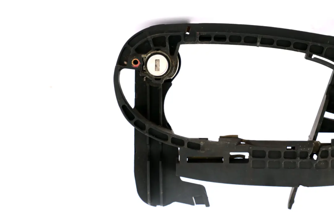 Carrier Outside Door Handle Front Right Driver Side O/S to BMW 7 Series E65 E66 with Part number 7126990 BMW 7 Series E65 E66 Carrier Outside Door Handle Front Right Driver Side O/S - SKU rhd-7126990 - Part number 7126990